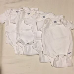4 pack white organic onesies